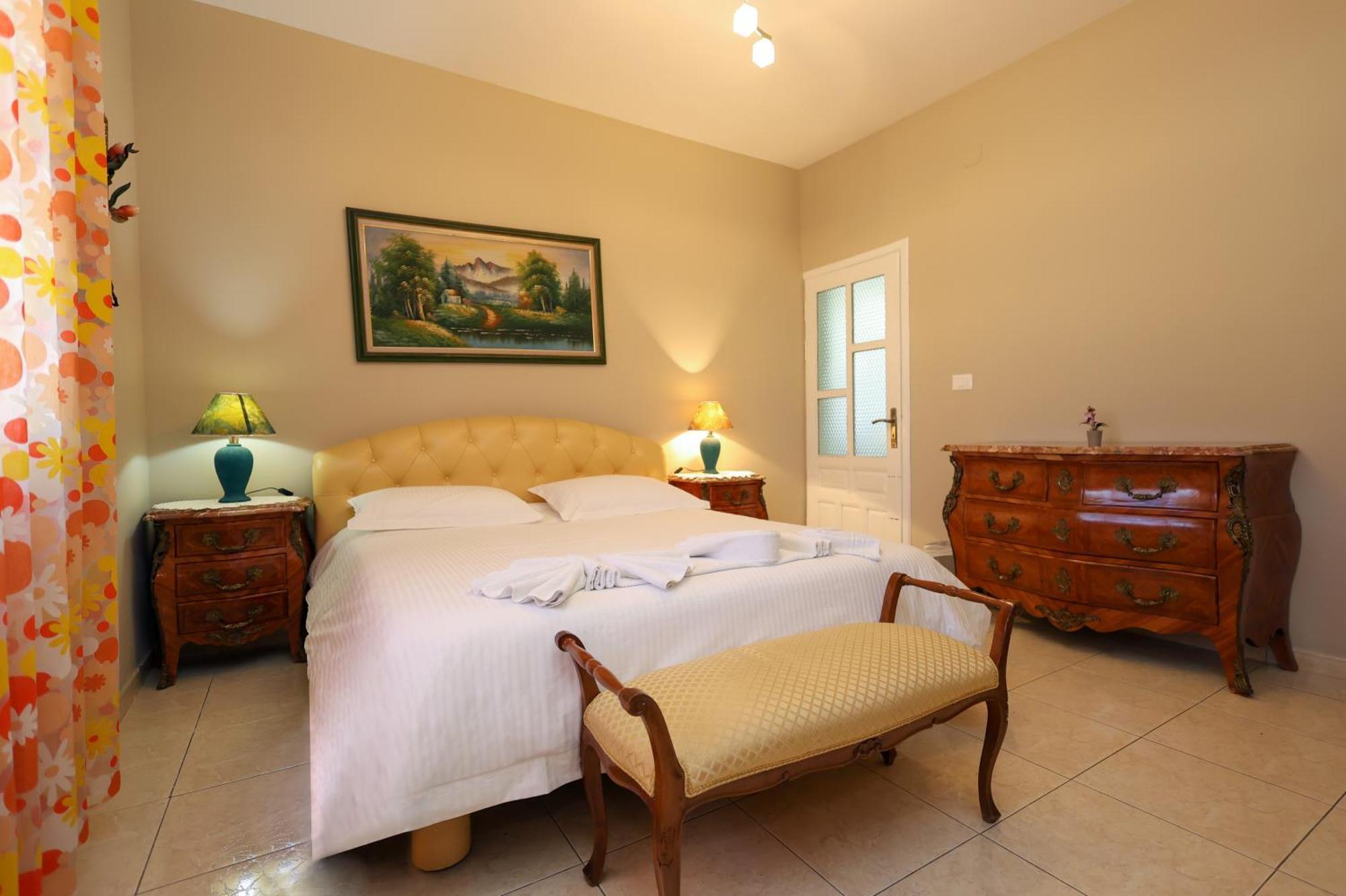 Apartaments Mimani 2 بيرات الغرفة الصورة